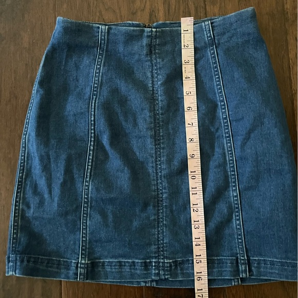 Free people denim skirt size 6 - Picture 3 of 6